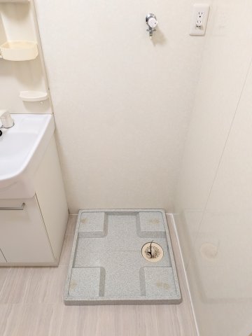 その他　室内洗濯機置場です