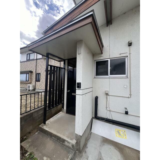 町庭坂町尻貸家の玄関写真