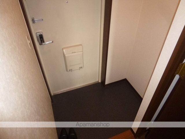 ファミールDANの玄関写真