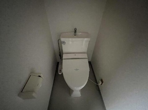 トイレ　別号室参考写真