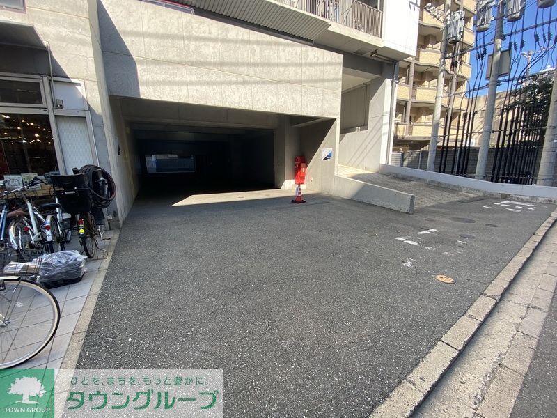 駐車場　駐車場
