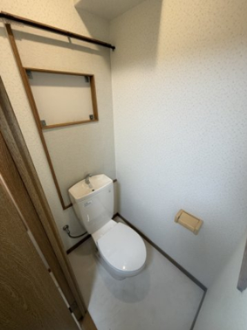 大阪ハウス本館のトイレ写真