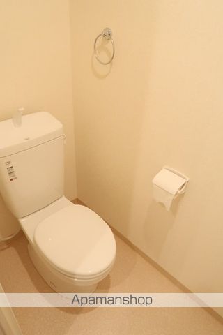 地下鉄東山線 上社駅 徒歩8分 14階建 築11年のトイレ写真