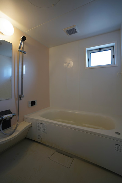 バス・シャワールーム　同じ建物の別のお部屋