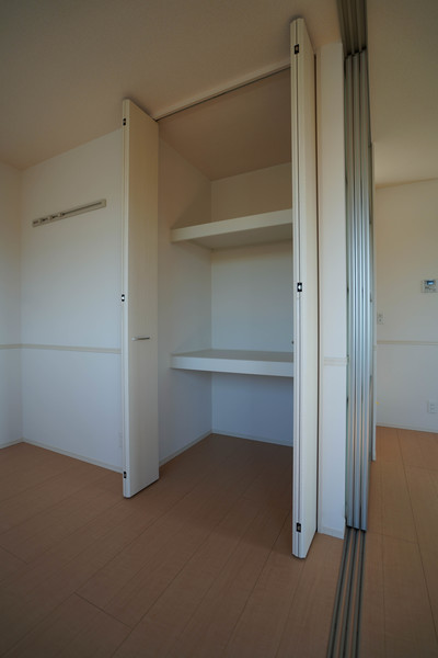 収納　同じ建物の別のお部屋