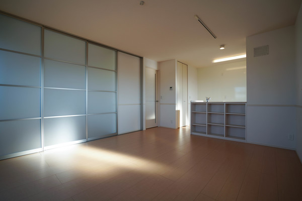 居室・リビング　同じ建物の別のお部屋