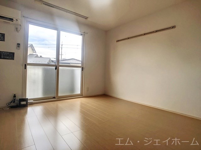 ＪＲ東海道本線 野洲駅 徒歩12分 2階建 築18年の居間写真