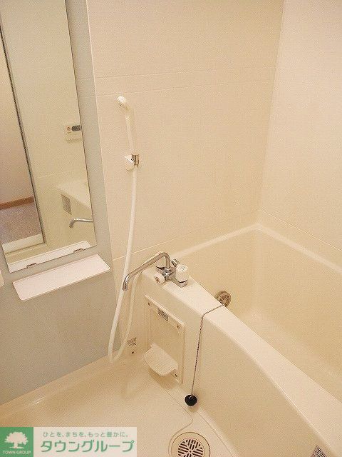 湘南モノレール 湘南深沢駅 徒歩2分 3階建 築20年の風呂写真