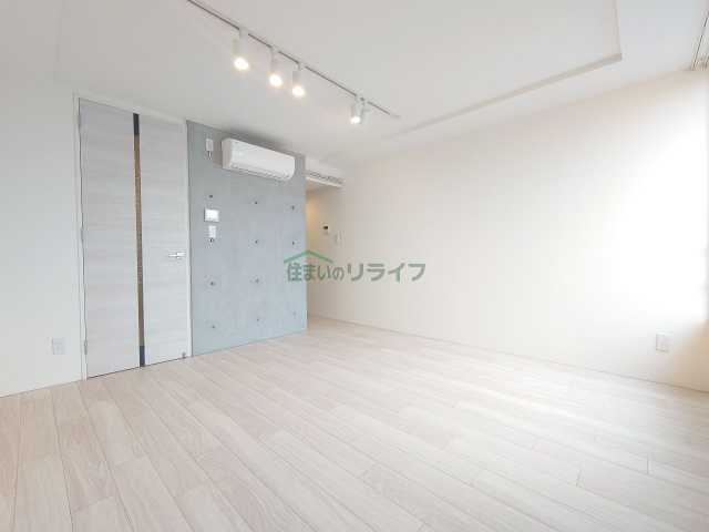 居室・リビング　別部屋の画像でございます。