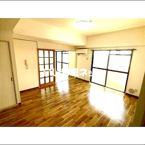 アソルティ厚木田村町の居間写真