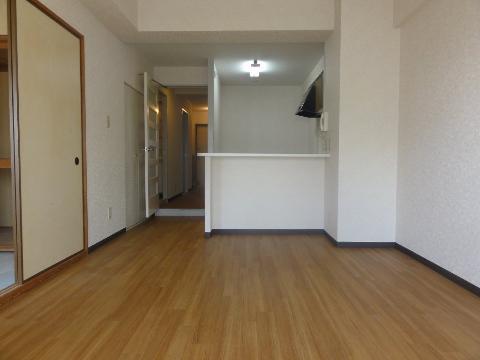 プレスティージ黄檗の居間写真