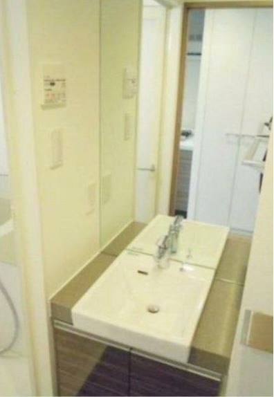 洗面設備　※同仕様写真含む