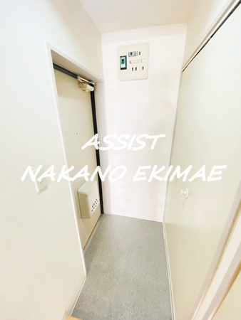 東京メトロ丸ノ内線 中野新橋駅 徒歩1分 5階建 築41年の玄関写真