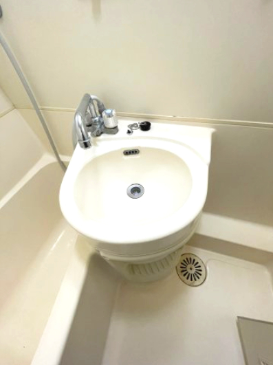 洗面設備　(参考)同マンション同間取り他部屋の写真
