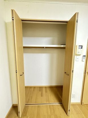 京急本線 上大岡駅 徒歩7分 2階建 築24年の内装写真