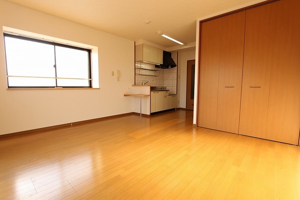 さくらマンションの居間写真