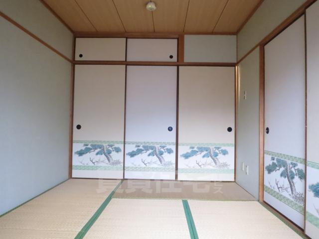 リアライズ 野崎の居間写真