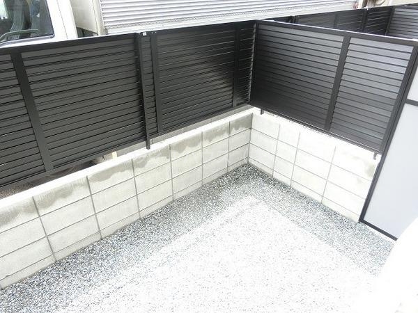 バルコニー　明るいバルコニー！