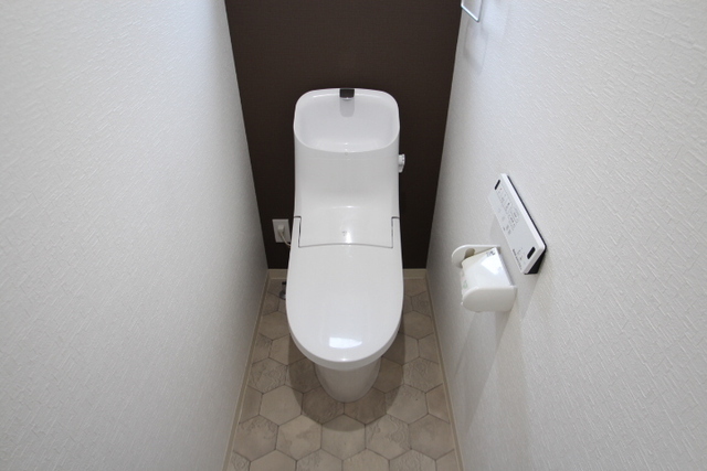 トイレ　別部屋の写真です