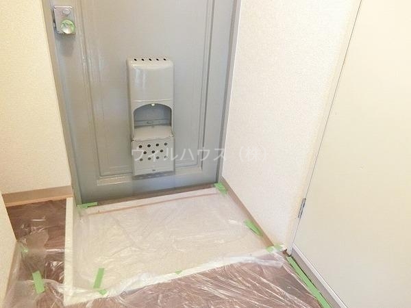 南風マンションの玄関写真