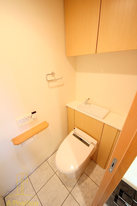 地下鉄千日前線 阿波座駅 徒歩5分 11階建 築21年のトイレ写真