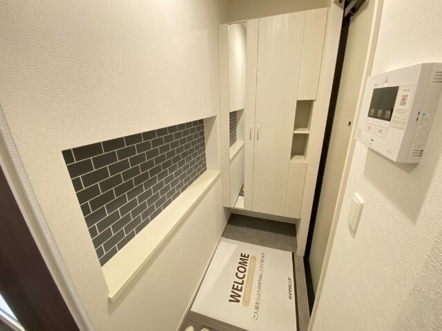 コラージュななせの玄関写真