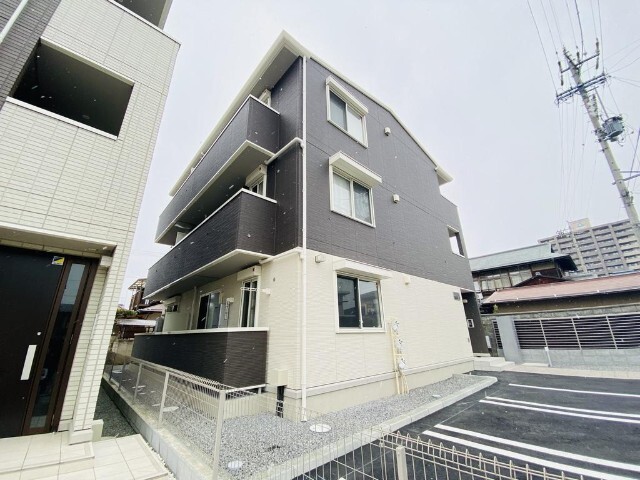 コラージュななせ