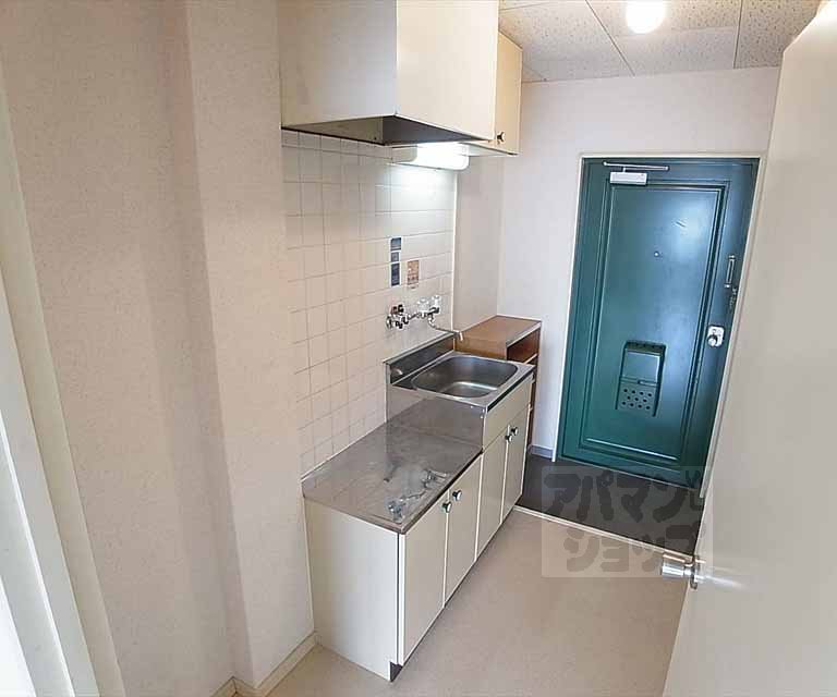その他部屋・スペース　玄関キッチン周りの雰囲気です