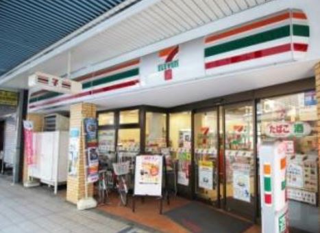 コンビニ　セブンイレブン大井町銀座通り店（コンビニ）まで160m