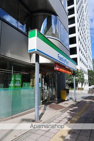 コンビニ　ファミリーマート元赤坂一丁目店（コンビニ）まで300m