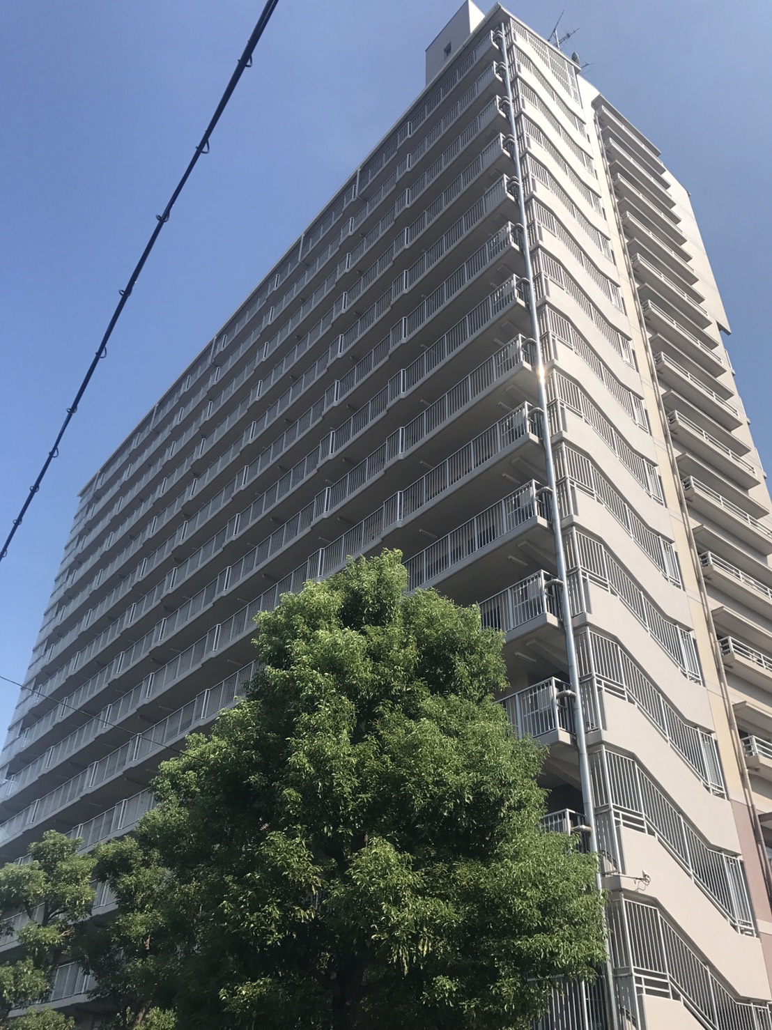 【大阪市平野区平野北のマンションの建物外観】