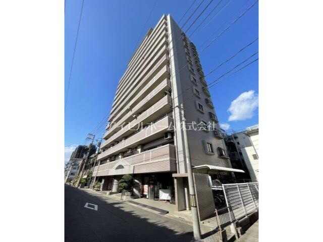 呉市広本町のマンションの建物外観