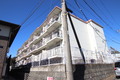 横浜市栄区小菅ケ谷のマンションの建物外観