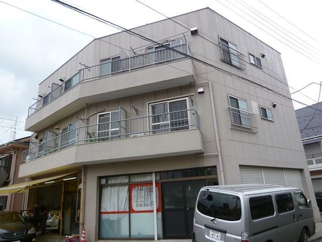 横浜市保土ケ谷区仏向町のマンションの建物外観