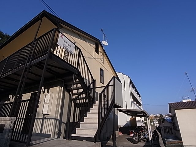 神戸市北区鈴蘭台南町のアパートの建物外観