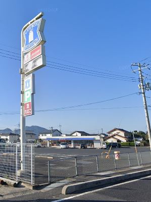 【出雲市斐川町荘原のアパートのコンビニ】