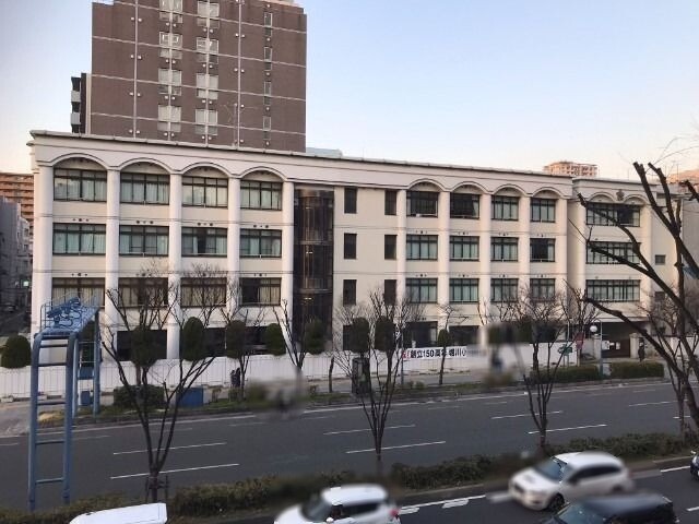 【大阪市北区紅梅町のマンションの小学校】