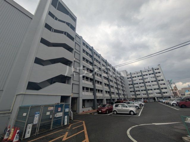 名古屋市南区駈上のマンションの建物外観