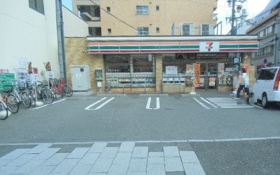 【名古屋市南区駈上のマンションのコンビニ】