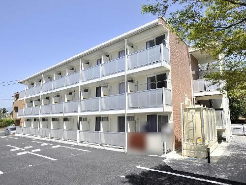 御殿場市東田中のマンションの建物外観