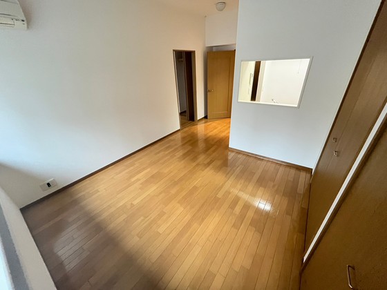 居室・リビング　※別部屋の写真です