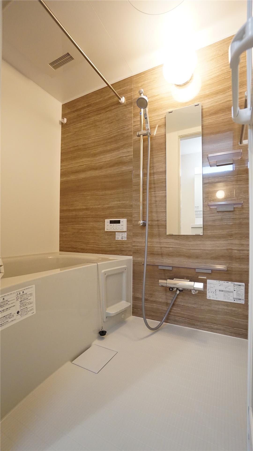 バス・シャワールーム　305号室のお写真です