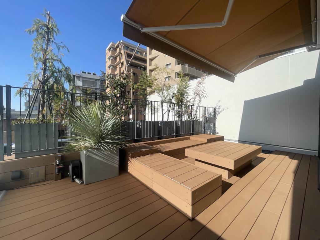 バルコニー　バルコニー