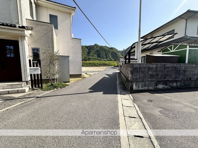 ドラックストア　ウォンツハピアス駅家店（ドラッグストア）まで650m
