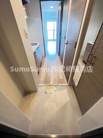 玄関　収納もある玄関です