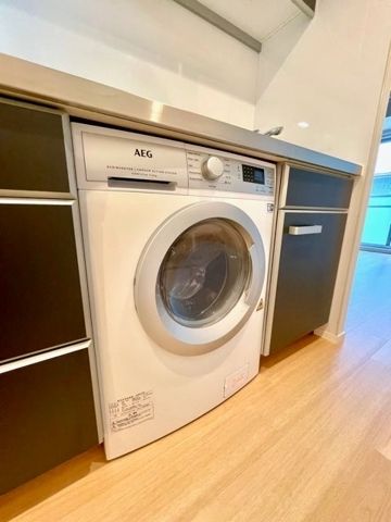 エントランス　■オートロック■防犯カメラ