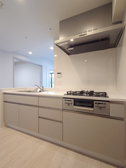 キッチン　※写真は同タイプ住戸です。
