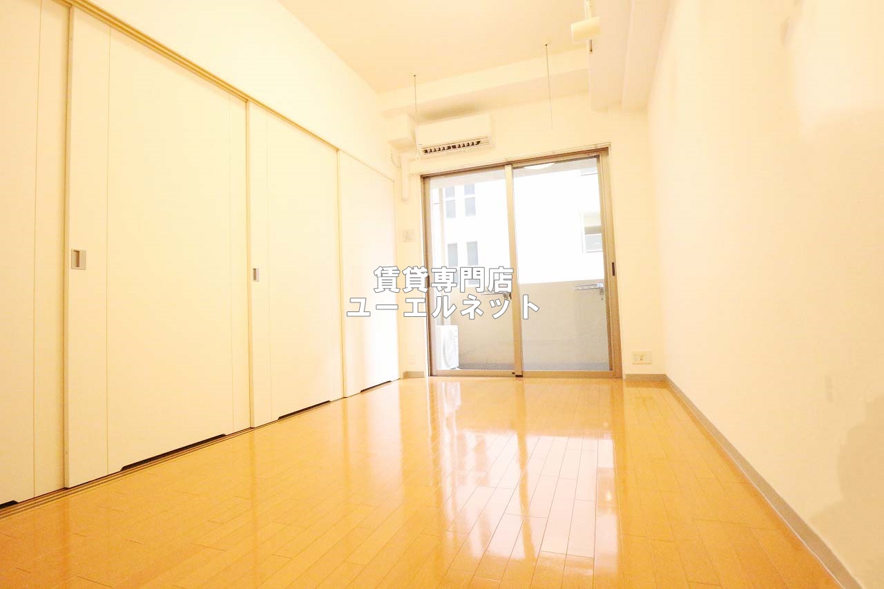 居室・リビング　ゆったりとくつろげる、落ち着きのある居室空間です