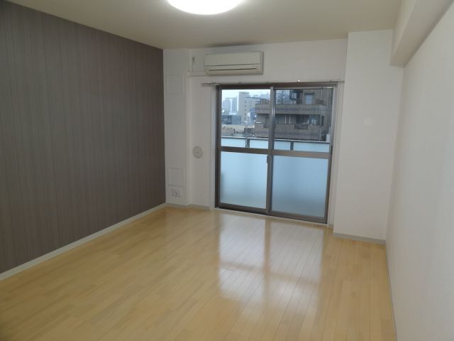 居室・リビング　９畳ある広々したお部屋です。