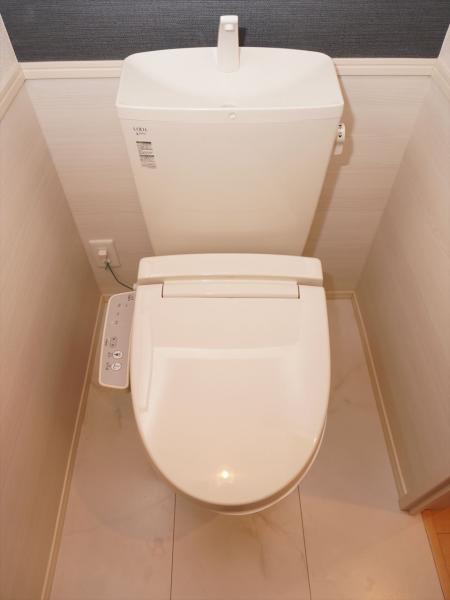 トイレ　トイレ